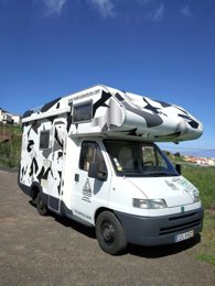 Autocaravana capucino Fiat Ducato 510 em aluguer em Caniço
