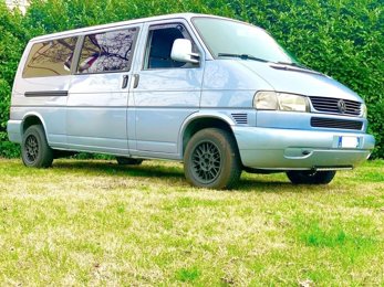 Van Volkswagen Caravelle en location à Verbania