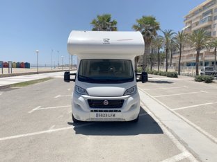 Camping-car Capucine Rimor Seal 9 en location à Alacant