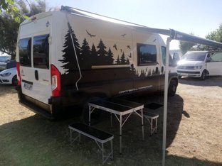 Fourgon aménagé BCN VANS PREMIUM en location à Verín