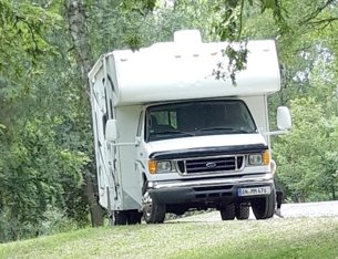 Wohnmobil Alkoven Coachman Freedom Express zu vermieten in Großenried