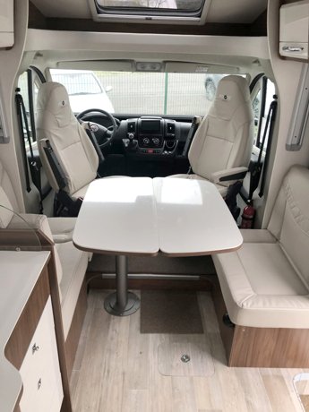 Alquiler de la Autocaravana Perfilada