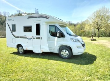 Autocaravana Perfilada Giottiline Siena 330 Privilege En alquiler en Oviedo