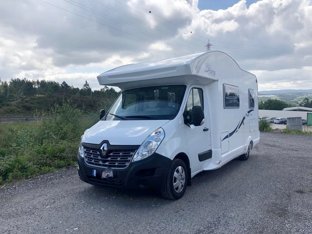 Motorhome Low profile Blucamp  For hire in Leiria