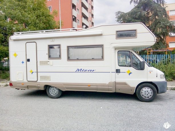 Vermietung von Alkoven Wohnmobil