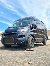 Fourgon aménagé Peugeot Boxer en location à Canarias