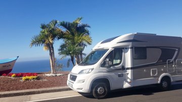 Motorhome Low profile Carado 132 For hire in Bochum Süd