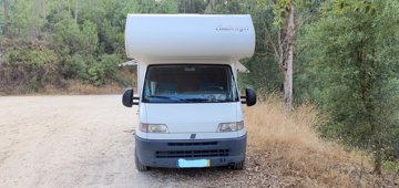 Camper Mansardato Challenger 131 condiviso a Tomar