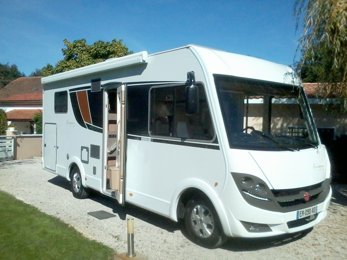 Camping-car Intégral BURSTNER HARMONY LINE I 734 G en location à Biscarrosse
