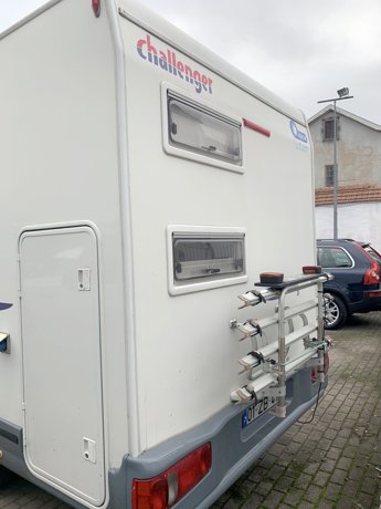 Viaggio del Camper Mansardato