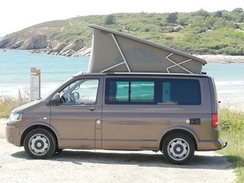 Furgoneta camper v w california En alquiler en Bégard