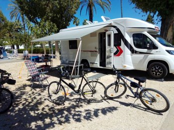 Autocaravana Perfilada Challenger 396 VIP En alquiler en San Miguel De Salinas