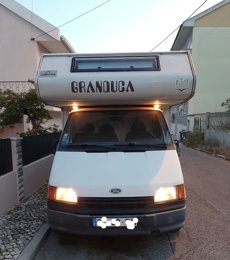 Autocaravana capucino CI Granduca  em aluguer em Famões