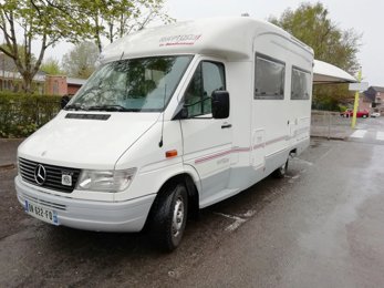 Teilintegriertes Wohnmobil Rapido 749M zu vermieten in Lyon