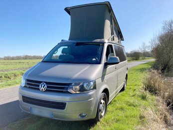 Van Volkswagen California Te huur in Couëron