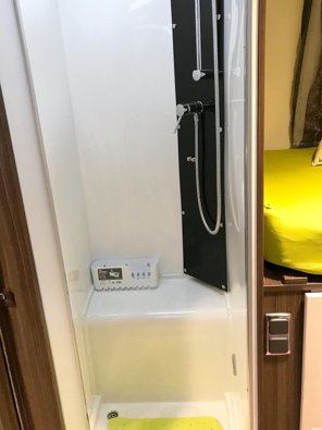 Aluguer de Autocaravana Perfilada Benimar Tessoro 463