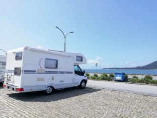 Autocaravana Capucino Roller Team Transit 2,2 l TDCi 110 ch. em aluguer em Braga