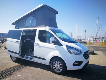 Van Bürstner Custom 2,0 l 130 ch en location à Angers