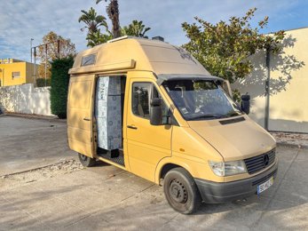 Converted van Mercedes MERCEDES SPRINTER For rent in Sra. Da Hora