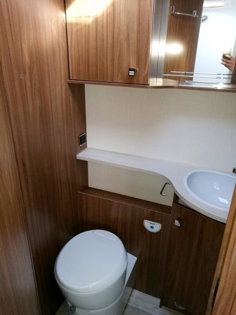 Vermietung von Vollintegriertes Wohnmobil