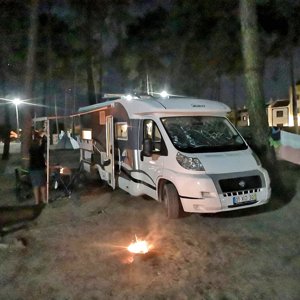 Low profile motorhome rental - Pedro