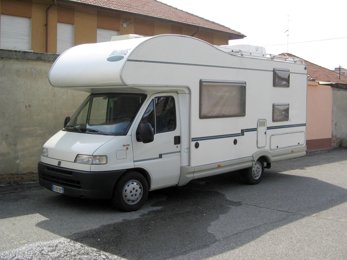 alkoof camper Mclouis Ducato 3,0 l JTD 160 ch. Te huur in Alpignano
