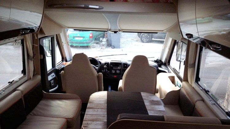 Vermietung von Vollintegriertes Wohnmobil