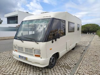 Camping-car Intégral Dethleffs J5 en location à Quarteira