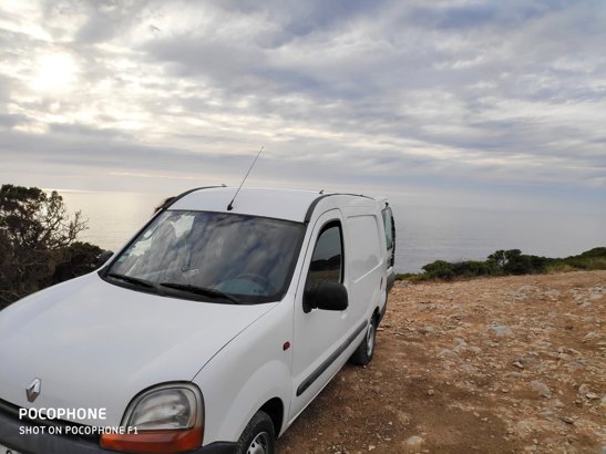 Rental Converted Van Belas Renault Kangoo 00 Yescapa