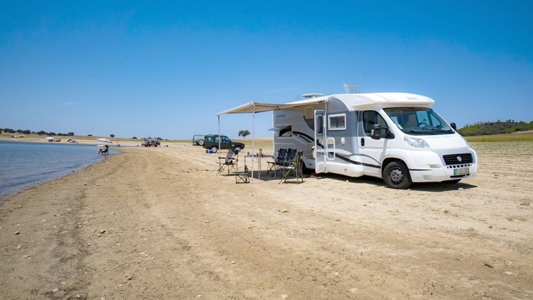 Viaggio del Camper Semintegrale