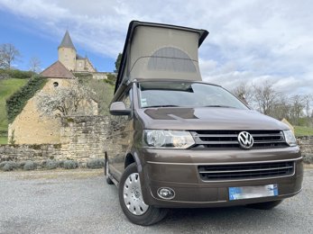 Campervan Volkswagen California T5 For hire in Archignac