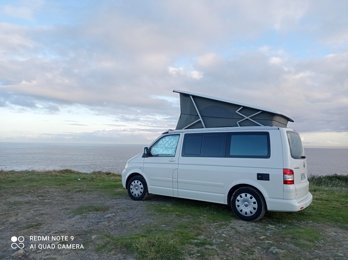 Van Volkswagen T5 2,5 l 130 ch en location à Joué-Lès-Tours