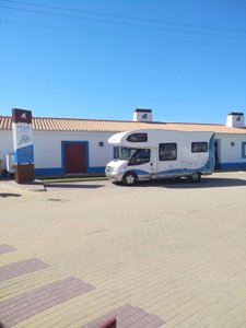 Coachbuilt motorhome rental - Oscar