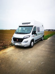 Fourgon aménagé Campérêve Familyvan en location à Puymoyen