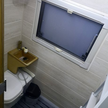 Viaggio del Camper Mansardato