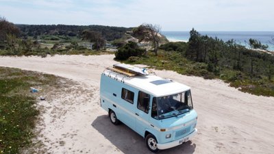Fourgon aménagé Mercedes 407 en location à Sacavém