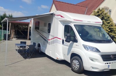 Teilintegriertes Wohnmobil Rimor Seal 69 plus zu vermieten in Rang-Du-Fliers