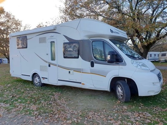 Alquiler Autocaravana Perfilada Istres Benimar 591 12 Yescapa