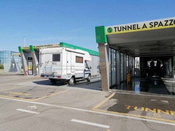 Rental Coachbuilt RV