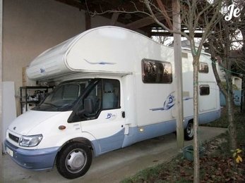 Autocaravana Capuchina RIMOR SKY-400 FORD T 350 En alquiler en Palaiseau