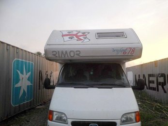 Camping-car Capucine Rimor 687 Tc en location à Carbonia