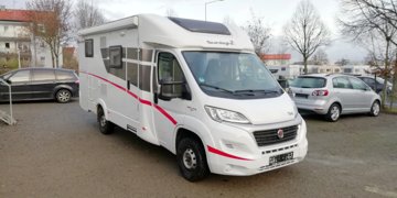 Motorhome Low profile Sunlight T66 For hire in Schweinfurt