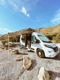 Van Pilote V600S Te huur in Cambrils