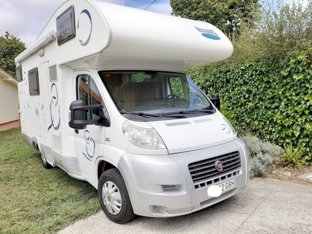 Alquiler De Autocaravanas Y Furgonetas Camper Ferrol Yescapa