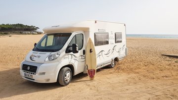 Wohnmobil Teilintegriert Elnagh Elnagh zu vermieten in Quarteira