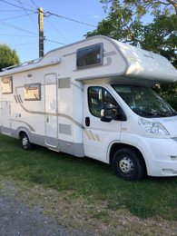 Alkoven Wohnmobil Adria 2,3 l 130 ch zu vermieten in Saint-André-Treize-Voies