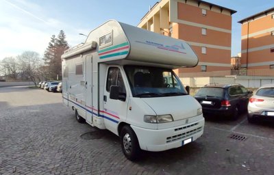 Camping-car Capucine Adria 650 Sf en location à Bergamo