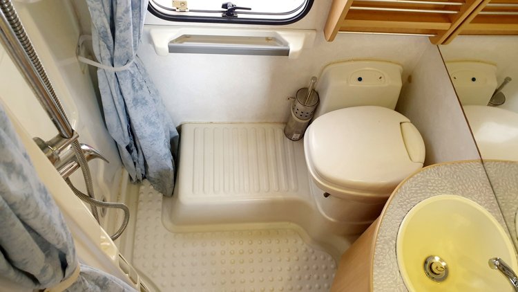 Vermietung von Teilintegriertes Wohnmobil