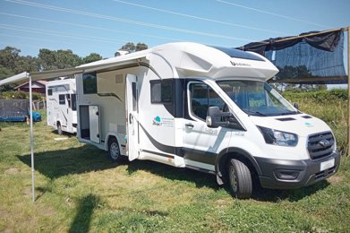 Teilintegriertes Wohnmobil Benimar 463 UP  zu vermieten in Tuy