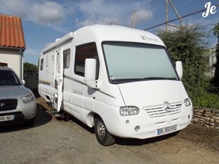Motorhome ‘A’ class Esterel 39 L For hire in Vouille
